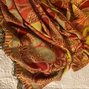 Red and Gold ‘D&G’ Pashmina scarf EUC